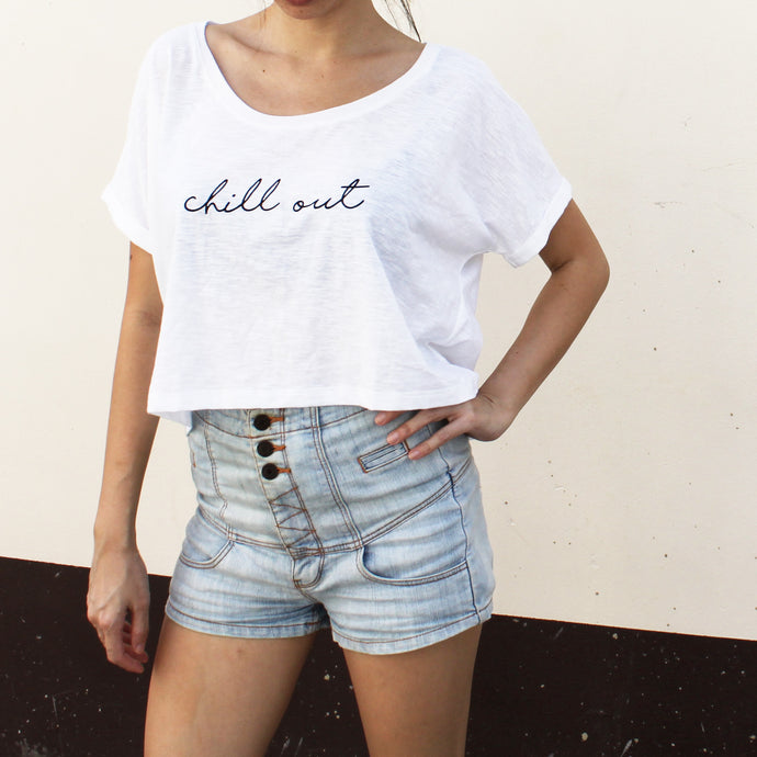 CHILL OUT CROP TEE